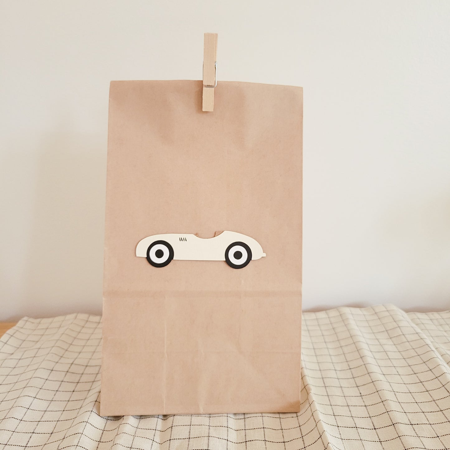 Kraft Surprise Bag / Cream Car
