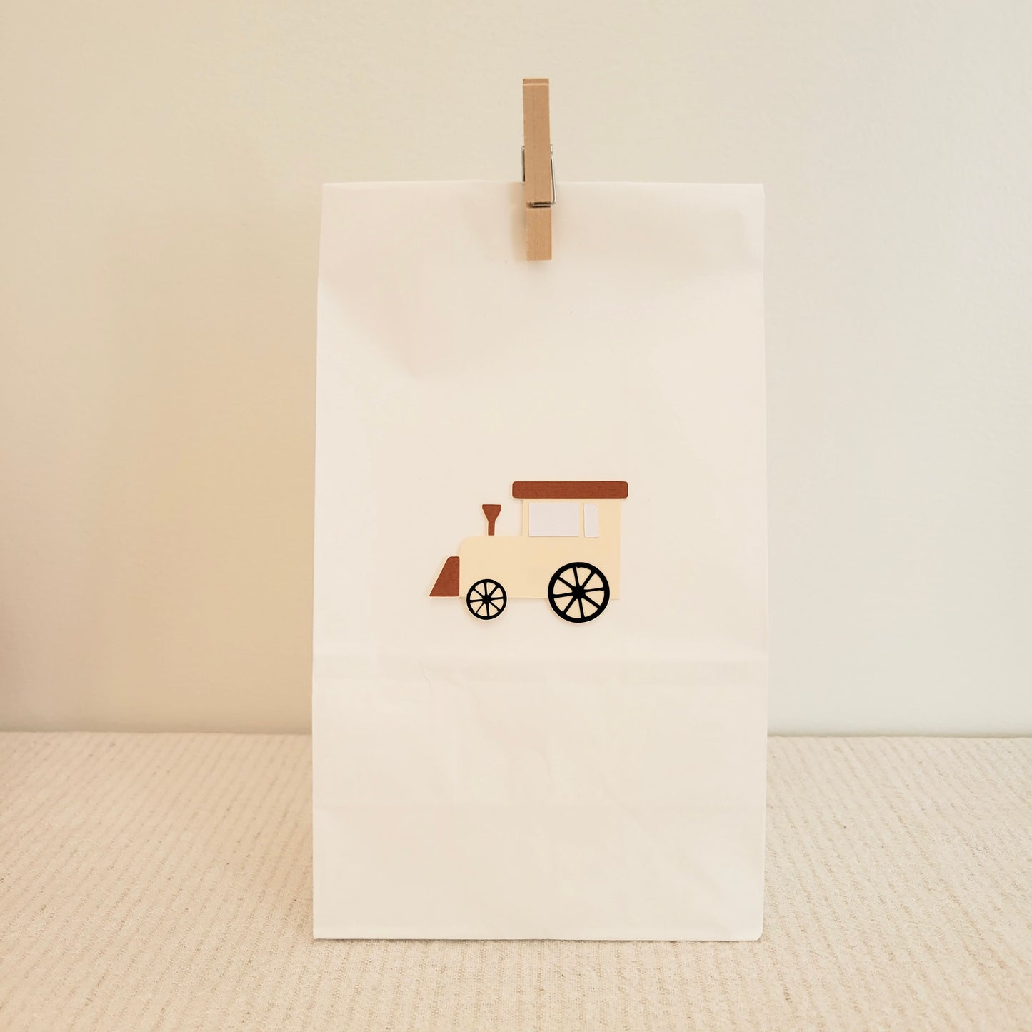 White Surprise Bag / Train