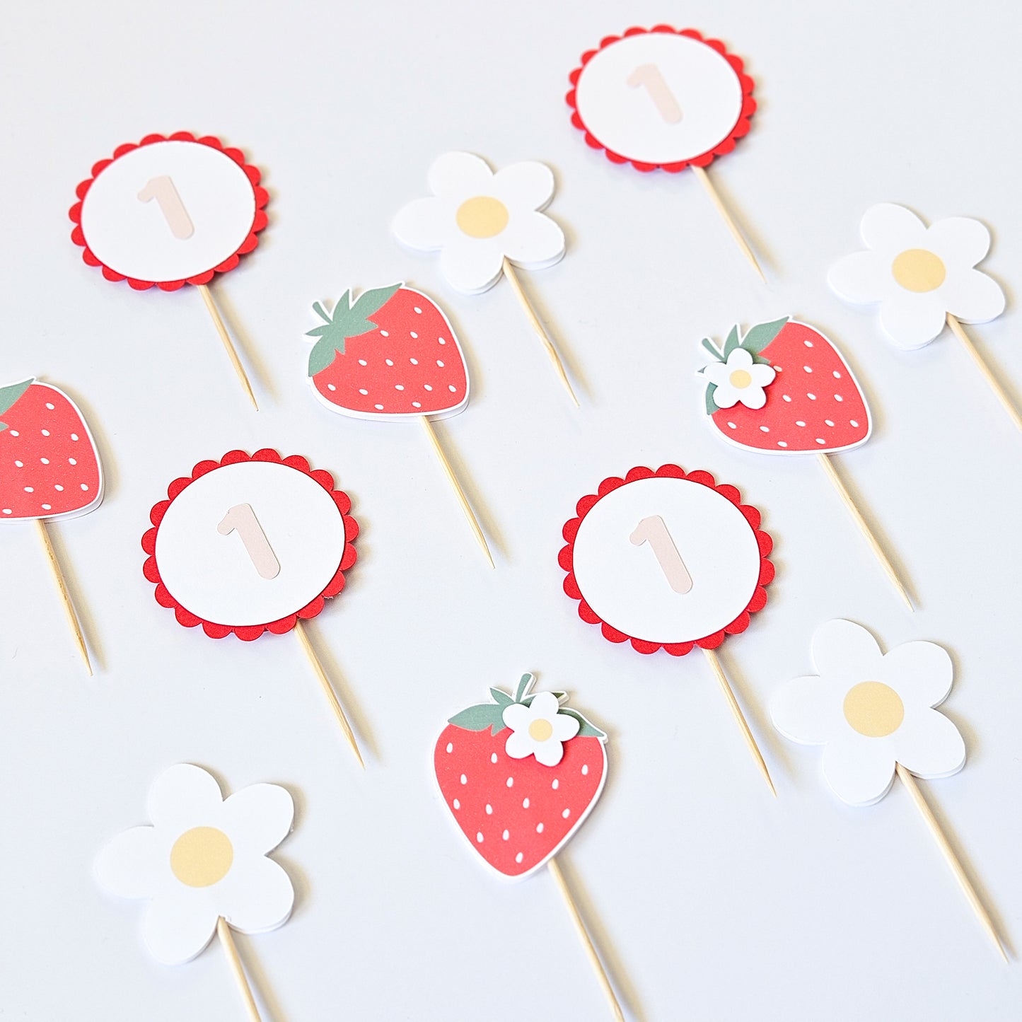 Cupcake Topper Set / Strawberries