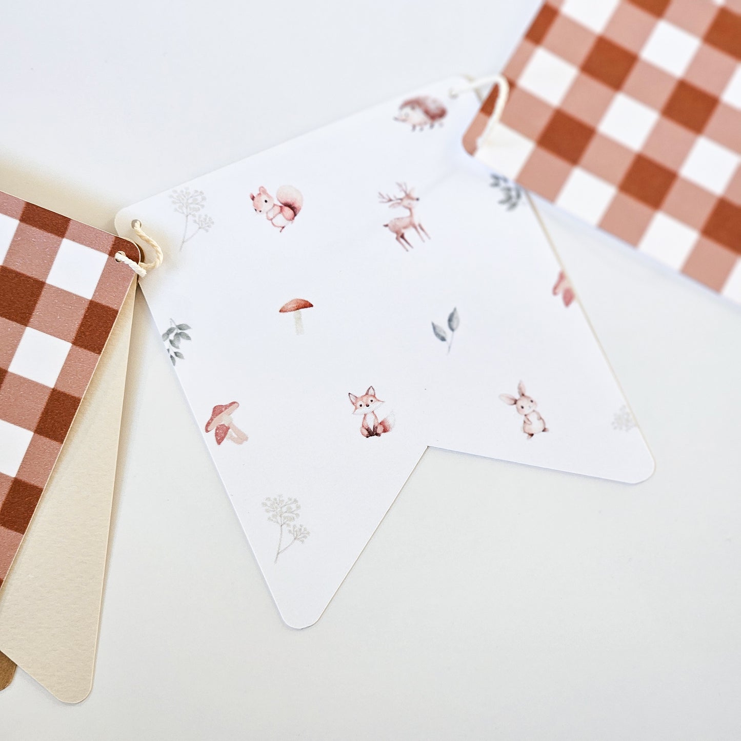 Pennant garland / Forest animals