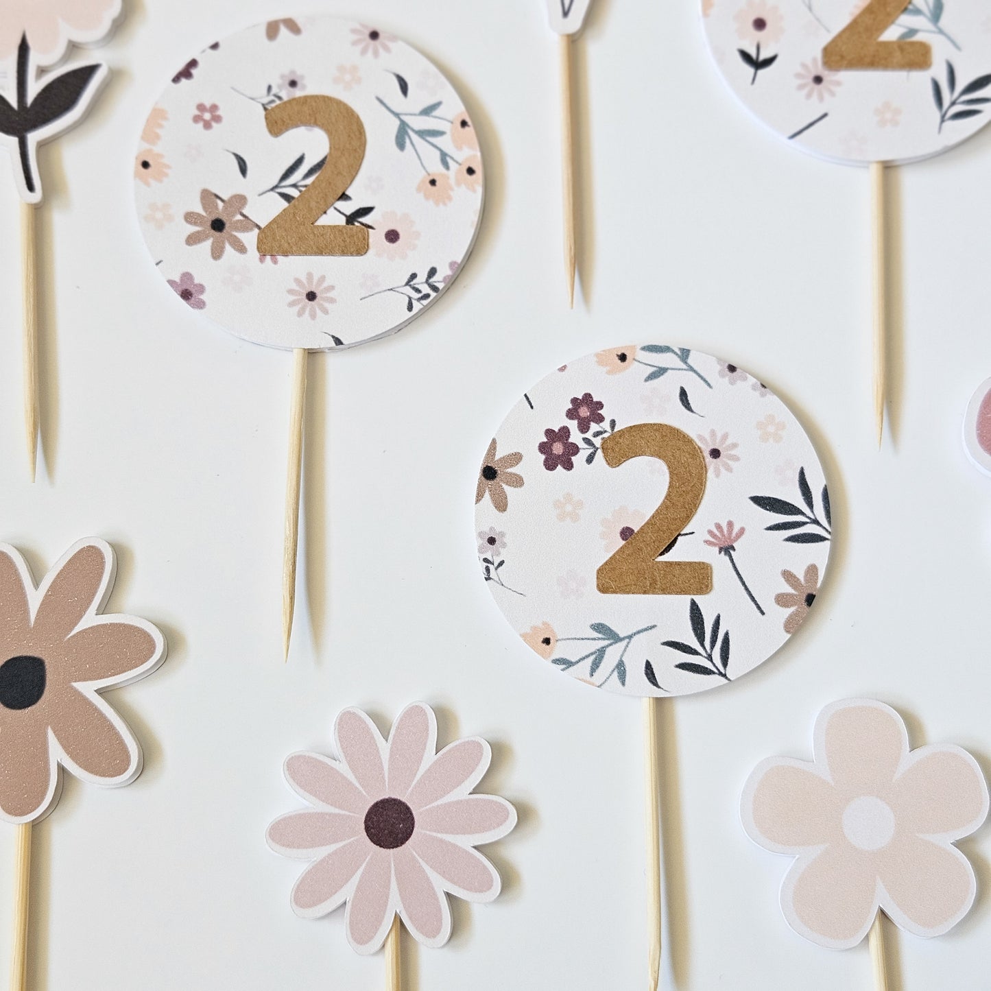 12 Toppers à cupcake fleuris avec chiffres  / Fleurs d'automne