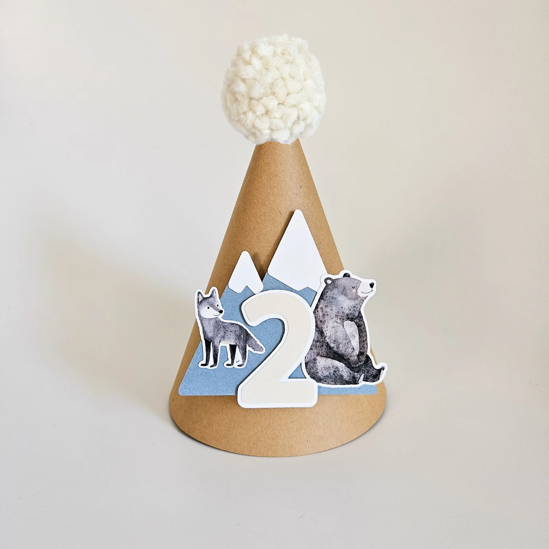 Kraft hat with cream number / Forest animals