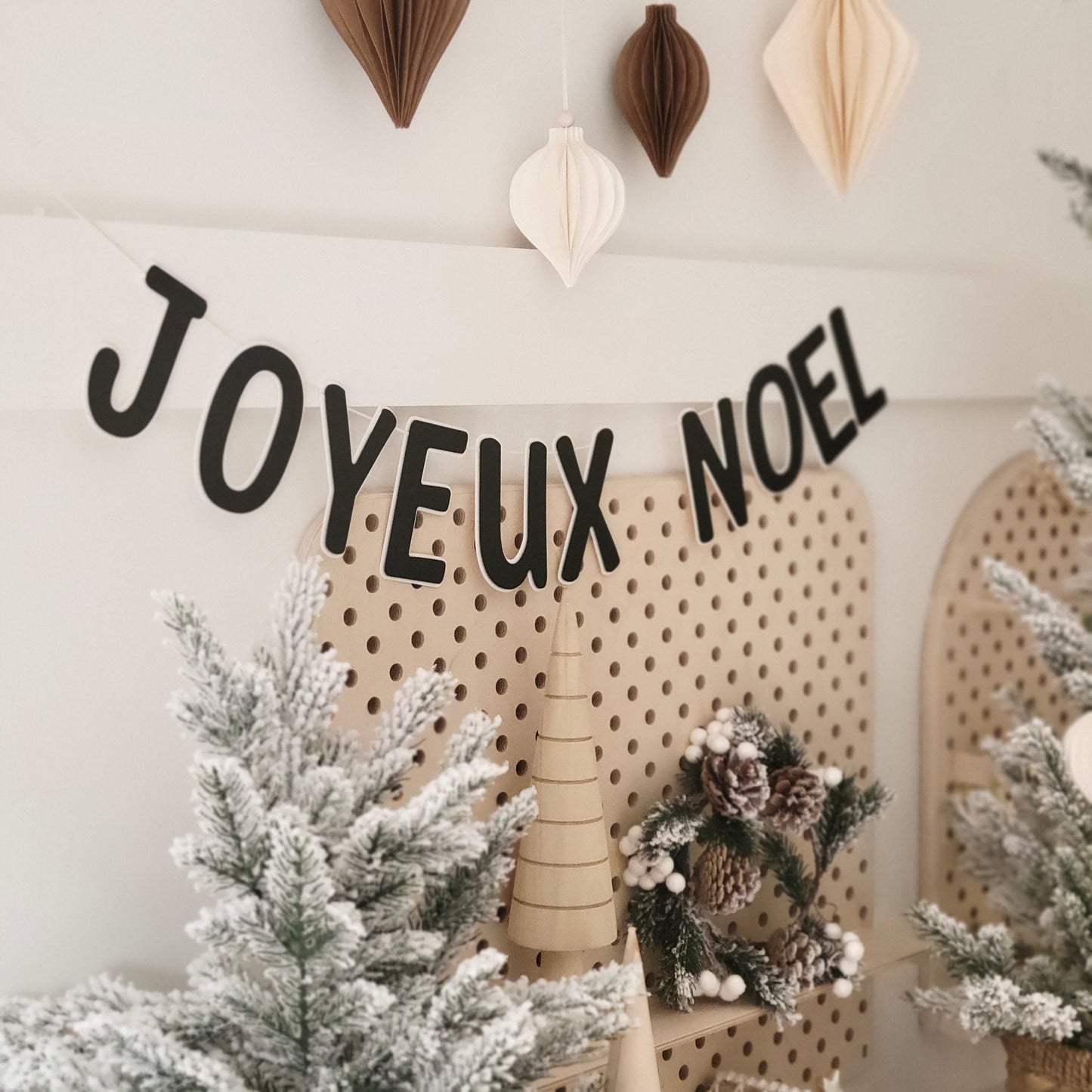 Guirlande Joyeux Noël contour blanc / Noir